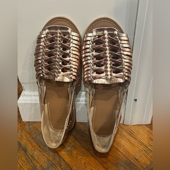 Women's metallic open toe shoes - Picture 4 of 5